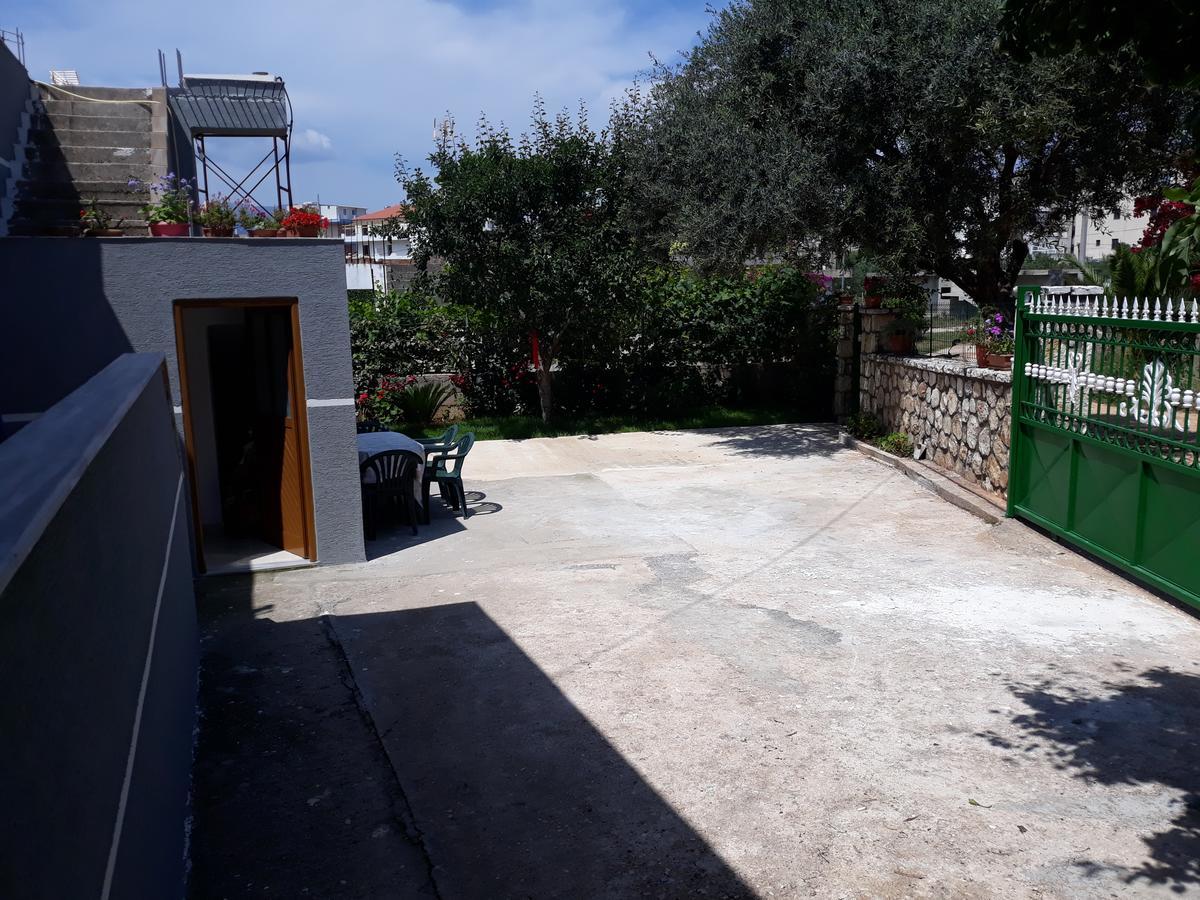 Dema Guesthouse Εξαμίλιο Εξωτερικό φωτογραφία